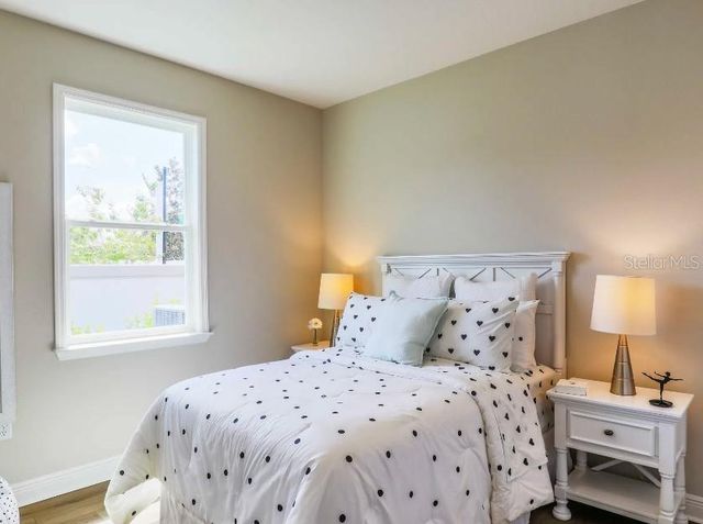 30513 PRESTWICK AVENUE, Sorrento, FL 32776