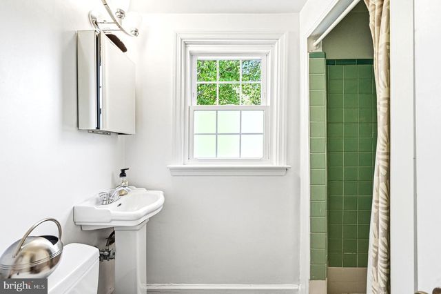 345 HAVERFORD PL, Swarthmore, PA 19081