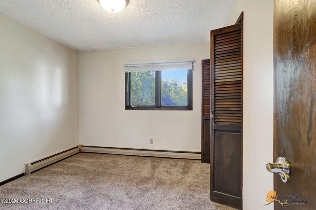 8541 Greenhill Way Way, Anchorage, AK 99502
