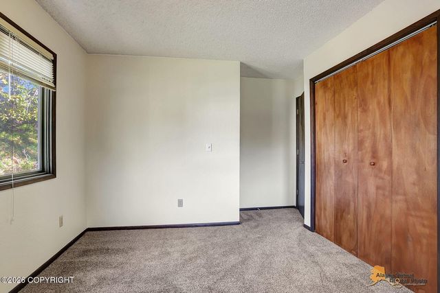 8541 Greenhill Way Way, Anchorage, AK 99502