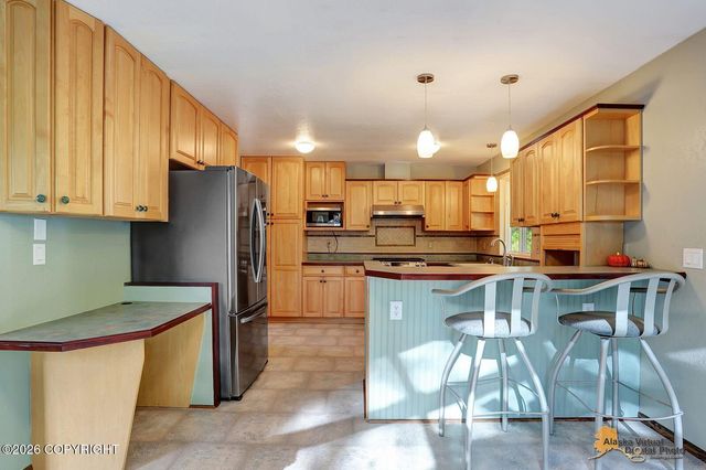8541 Greenhill Way Way, Anchorage, AK 99502