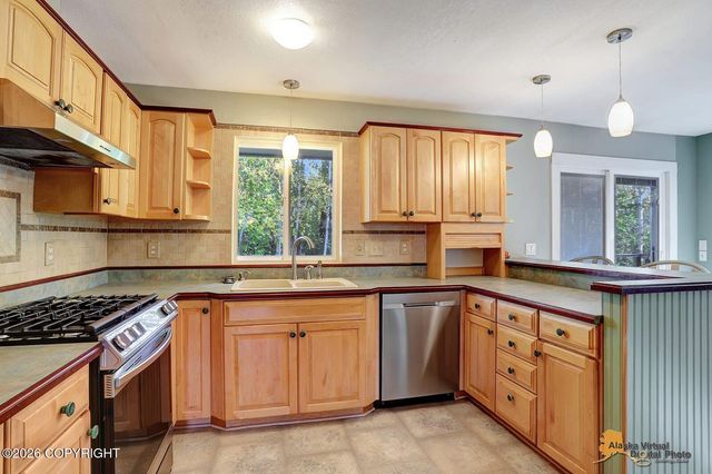 8541 Greenhill Way Way, Anchorage, AK 99502