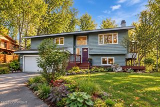 8541 Greenhill Way Way, Anchorage, AK 99502