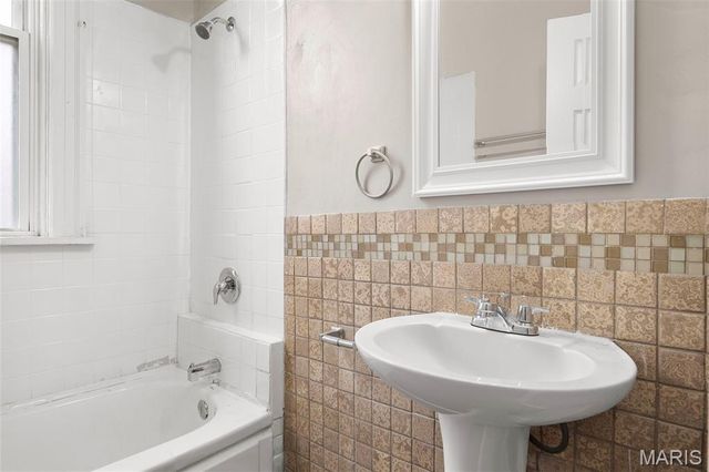 2908 Michigan Avenue, St Louis, MO 63118