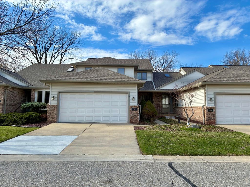 571 Sycamore Circle, Saline, MI 48176