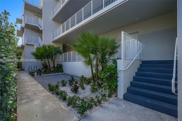 1620 NW 18th St 305, Miami, FL 33125