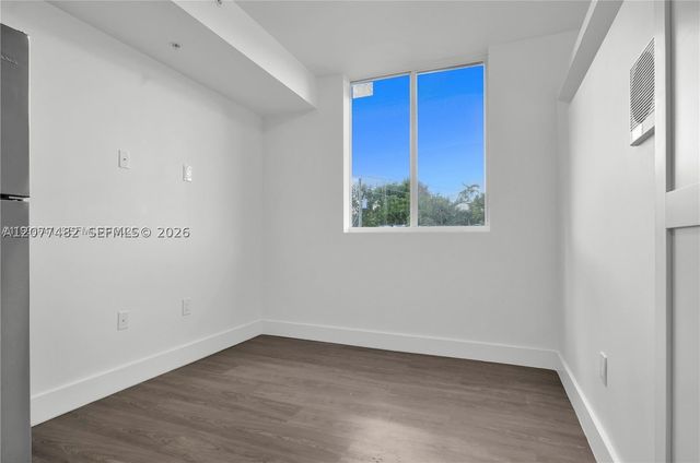 1620 NW 18th St 305, Miami, FL 33125