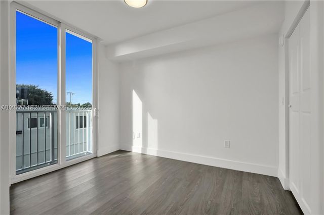 1620 NW 18th St 305, Miami, FL 33125