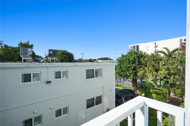 1620 NW 18th St 305, Miami, FL 33125