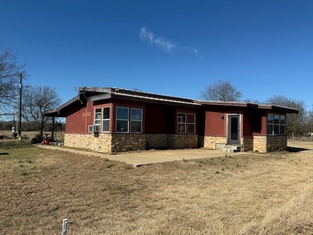 994 County Road 3925, Wolfe City, TX 75496