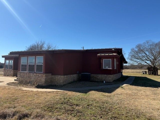 994 County Road 3925, Wolfe City, TX 75496