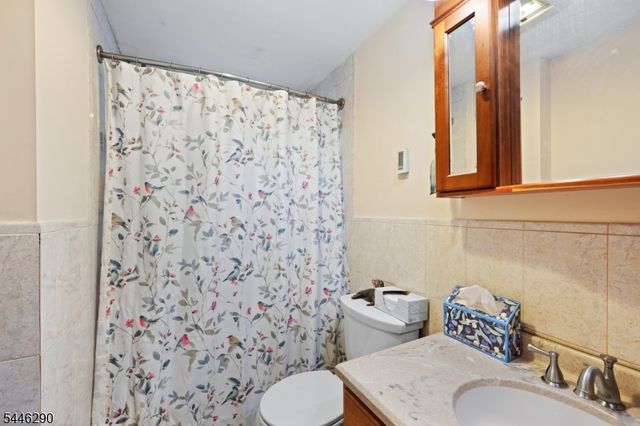 174 Maple St, Bridgewater Twp., NJ 08807