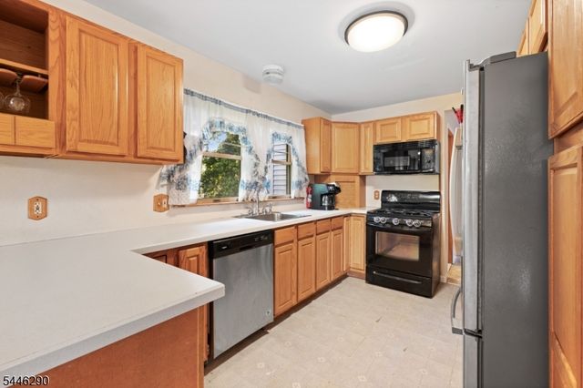 174 Maple St, Bridgewater Twp., NJ 08807