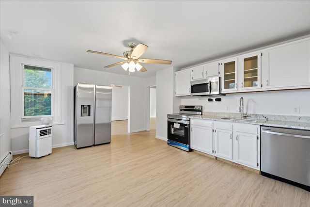5136 MCKINLEY AVE, Whitehall, PA 18052