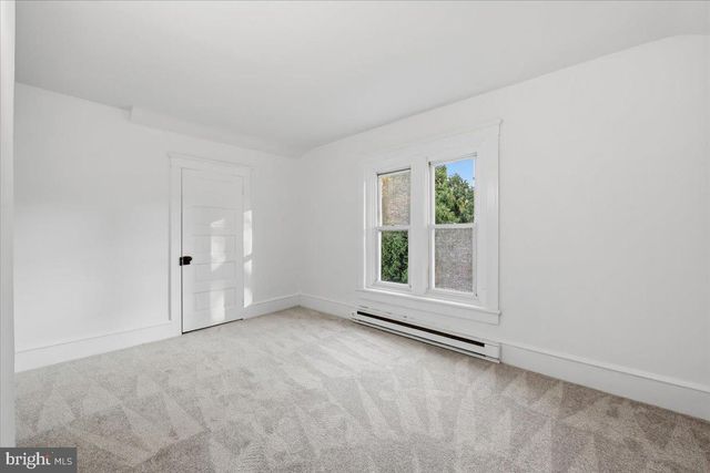 5136 MCKINLEY AVE, Whitehall, PA 18052