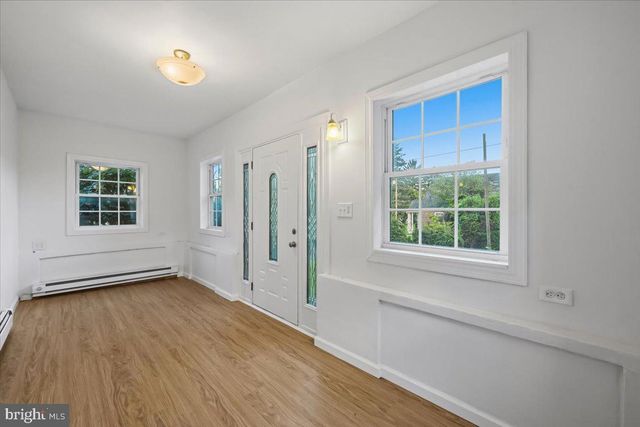 5136 MCKINLEY AVE, Whitehall, PA 18052
