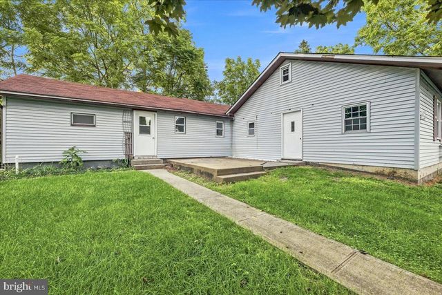 5136 MCKINLEY AVE, Whitehall, PA 18052