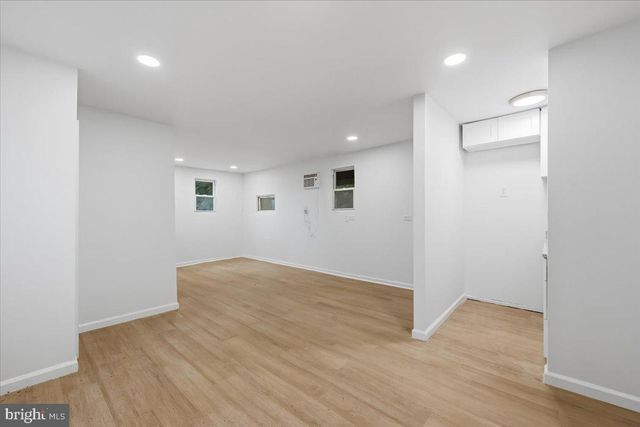 5136 MCKINLEY AVE, Whitehall, PA 18052