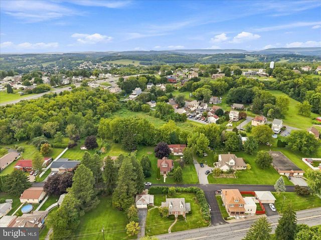5136 MCKINLEY AVE, Whitehall, PA 18052