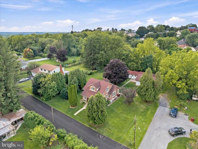 5136 MCKINLEY AVE, Whitehall, PA 18052