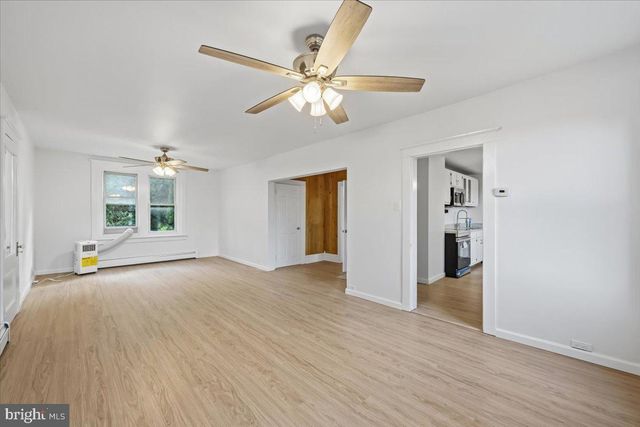 5136 MCKINLEY AVE, Whitehall, PA 18052