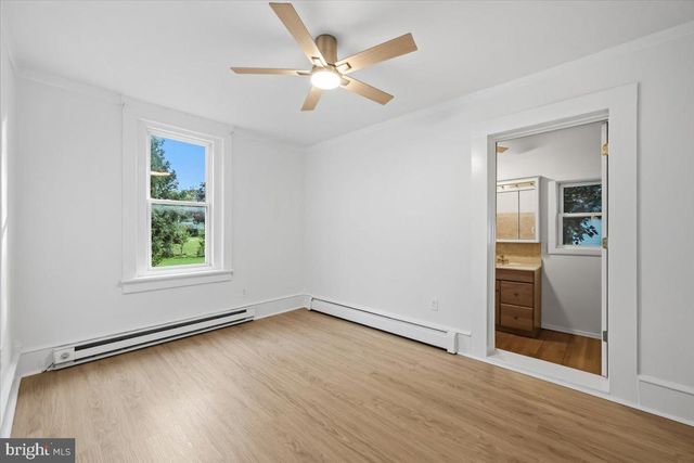 5136 MCKINLEY AVE, Whitehall, PA 18052