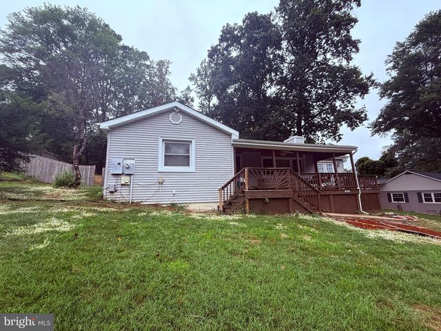 18318 SHARON RD, Triangle, VA 22172