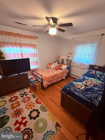 18318 SHARON RD, Triangle, VA 22172