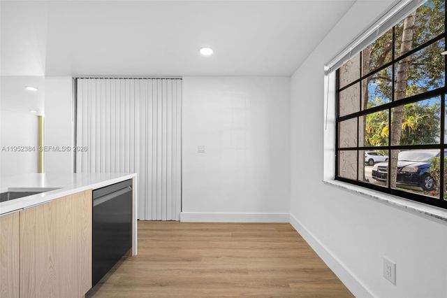 3545 Magellan Cir 351-5, Aventura, FL 33180