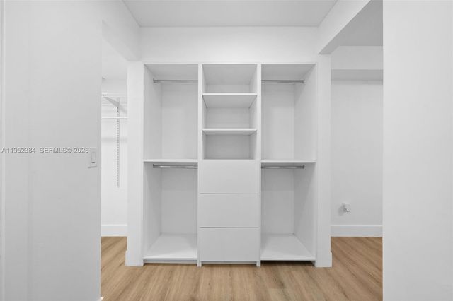 3545 Magellan Cir 351-5, Aventura, FL 33180