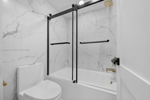 3545 Magellan Cir 351-5, Aventura, FL 33180