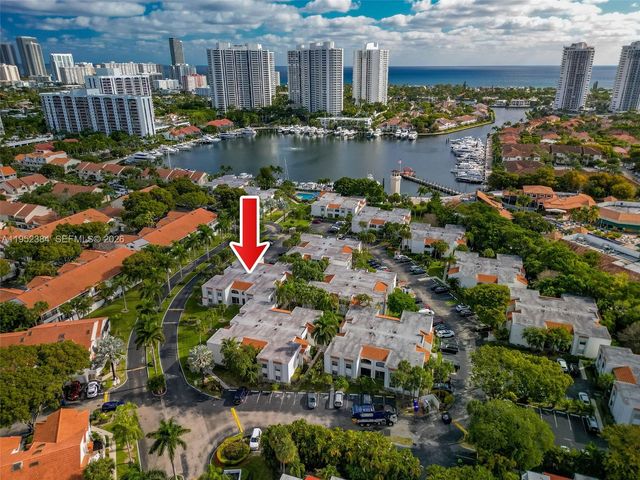 3545 Magellan Cir 351-5, Aventura, FL 33180