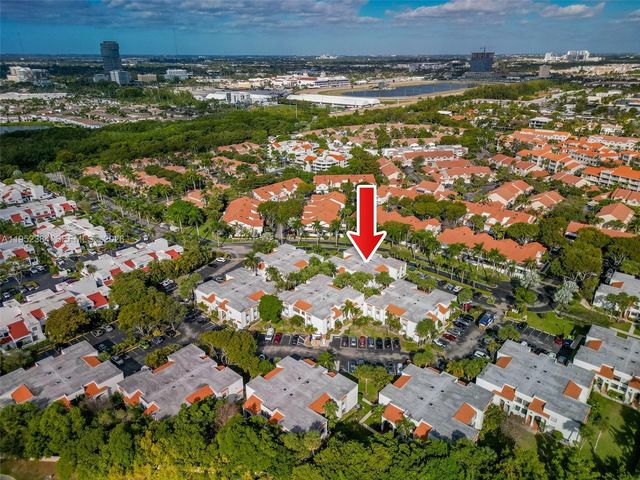 3545 Magellan Cir 351-5, Aventura, FL 33180