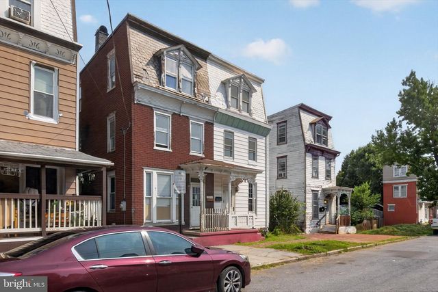 1614 SWATARA ST, Harrisburg, PA 17104