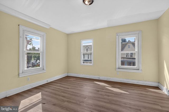 1614 SWATARA ST, Harrisburg, PA 17104
