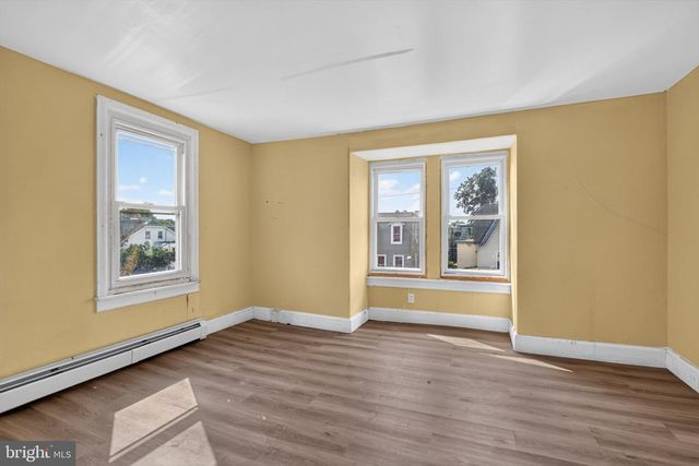 1614 SWATARA ST, Harrisburg, PA 17104