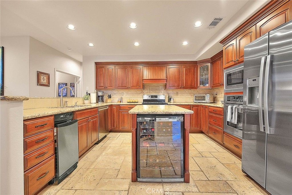 Image 17 of property listing at 2750 Hidden Hills, Corona, CA 92882