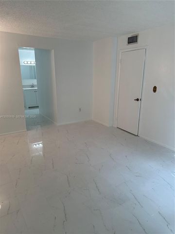 9270 Fontainebleau Boulevard 104, Miami, FL 33172