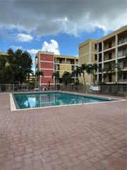 9270 Fontainebleau Boulevard 104, Miami, FL 33172