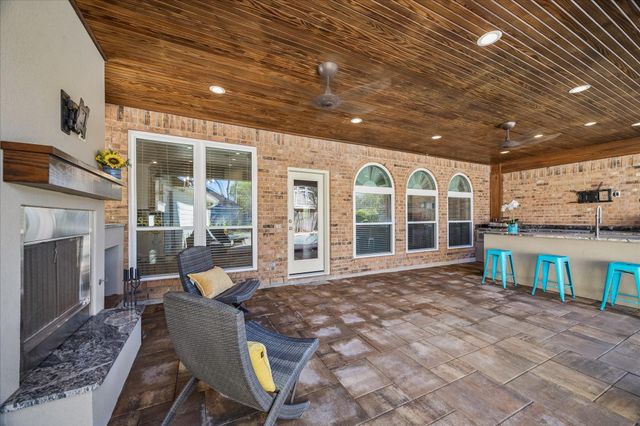 6223 Hidden Lakes Drive, Houston, TX 77345