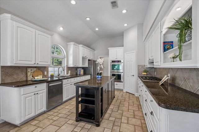 6223 Hidden Lakes Drive, Houston, TX 77345