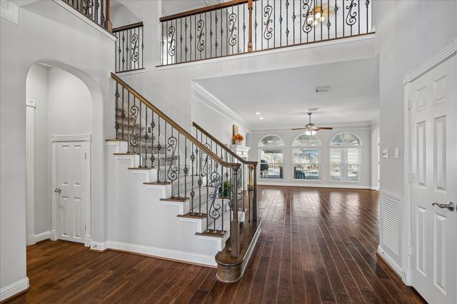 6223 Hidden Lakes Drive, Houston, TX 77345