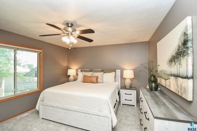 3234 S Serenity Trl Trail, Sioux Falls, SD 57103