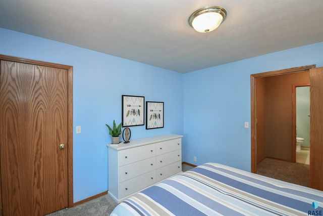 3234 S Serenity Trl Trail, Sioux Falls, SD 57103