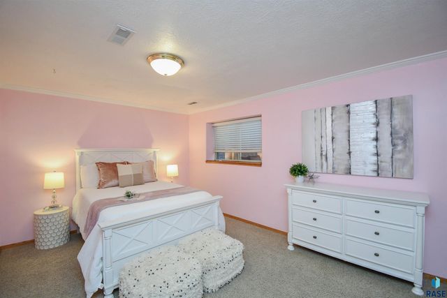 3234 S Serenity Trl Trail, Sioux Falls, SD 57103