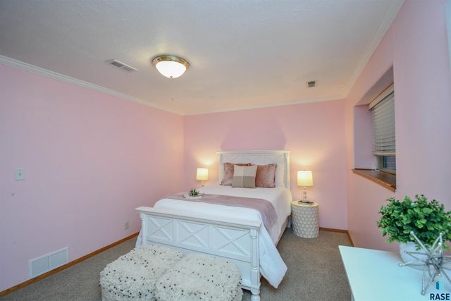 3234 S Serenity Trl Trail, Sioux Falls, SD 57103
