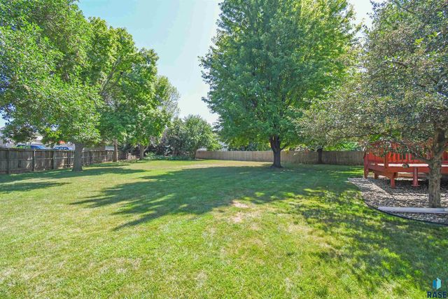 3234 S Serenity Trl Trail, Sioux Falls, SD 57103