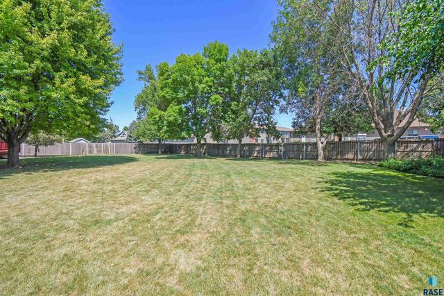 3234 S Serenity Trl Trail, Sioux Falls, SD 57103