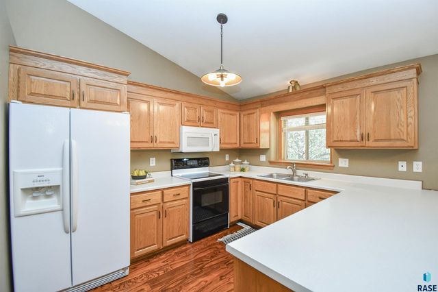 3234 S Serenity Trl Trail, Sioux Falls, SD 57103