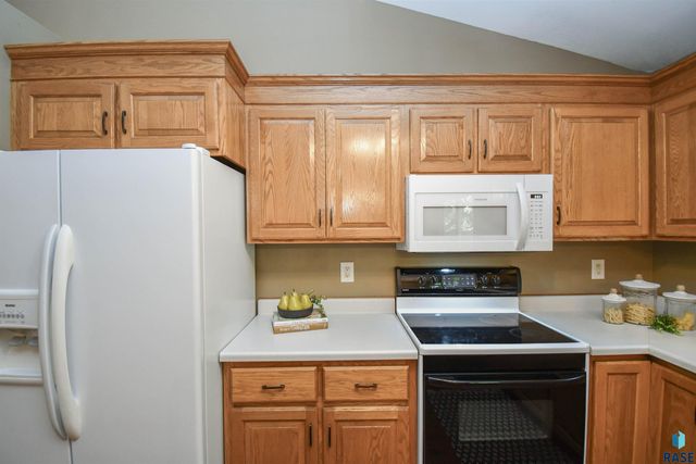 3234 S Serenity Trl Trail, Sioux Falls, SD 57103